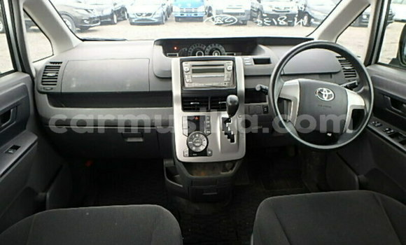 Acheter Occasion Voiture Toyota Noah Autre à Beitbridge, Matabeleland South Acheter Occasion Voiture Toyota Noah Autre à Beitbridge, Matabeleland South