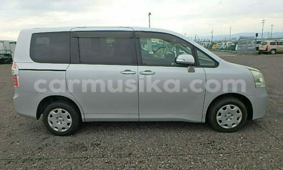 Acheter Occasion Voiture Toyota Noah Autre à Beitbridge, Matabeleland South Acheter Occasion Voiture Toyota Noah Autre à Beitbridge, Matabeleland South