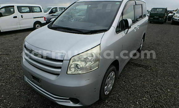 Acheter Occasion Voiture Toyota Noah Autre à Beitbridge, Matabeleland South Acheter Occasion Voiture Toyota Noah Autre à Beitbridge, Matabeleland South