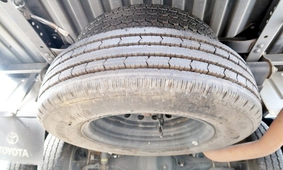 Buy Used Toyota Dyna Silver Truck in Beitbridge in Matabeleland South Buy Used Toyota Dyna Silver Truck in Beitbridge in Matabeleland South