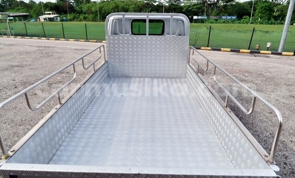 Buy Used Toyota Dyna Silver Truck in Beitbridge in Matabeleland South Buy Used Toyota Dyna Silver Truck in Beitbridge in Matabeleland South