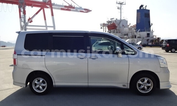 Tenga Tsaru Toyota Noah Zvimwe Mota in Beitbridge in Matabeleland South Tenga Tsaru Toyota Noah Zvimwe Mota in Beitbridge in Matabeleland South