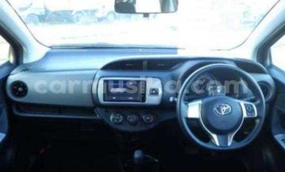 Nunua Ilio tumika Toyota Vitz Nyeusi Gari ndani ya Beitbridge nchini Matabeleland Kusini Nunua Ilio tumika Toyota Vitz Nyeusi Gari ndani ya Beitbridge nchini Matabeleland Kusini