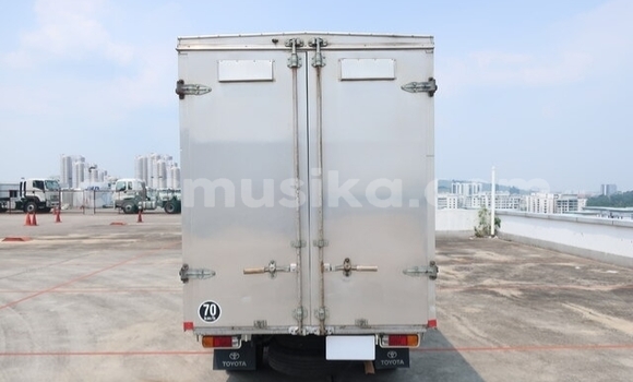 Buy Used Toyota Dyna Other Truck in Beitbridge in Matabeleland South Buy Used Toyota Dyna Other Truck in Beitbridge in Matabeleland South