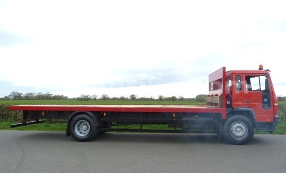 Buy Used Volvo F4 Red Truck in Beitbridge in Matabeleland South Buy Used Volvo F4 Red Truck in Beitbridge in Matabeleland South