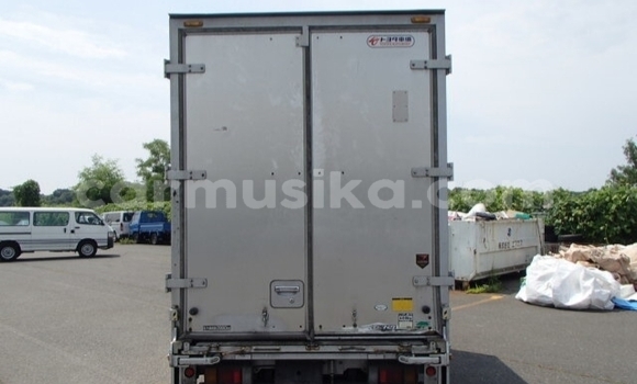 Tenga Tsaru Toyota Dyna Zvimwe Rori in Beitbridge in Matabeleland South Tenga Tsaru Toyota Dyna Zvimwe Rori in Beitbridge in Matabeleland South