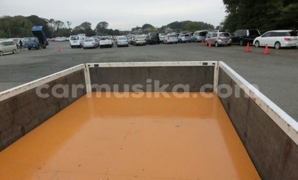 Buy Used Toyota Dyna White Truck in Beitbridge in Matabeleland South Buy Used Toyota Dyna White Truck in Beitbridge in Matabeleland South