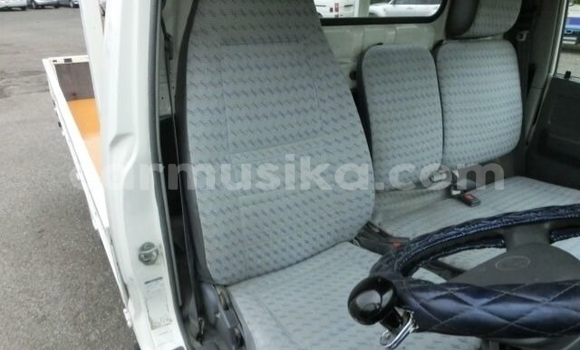 Buy Used Toyota Dyna White Truck in Beitbridge in Matabeleland South Buy Used Toyota Dyna White Truck in Beitbridge in Matabeleland South