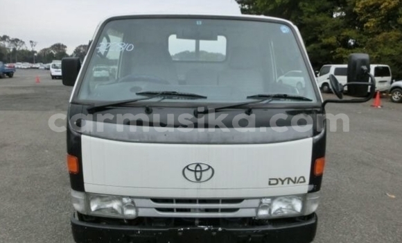 Buy Used Toyota Dyna White Truck in Beitbridge in Matabeleland South Buy Used Toyota Dyna White Truck in Beitbridge in Matabeleland South