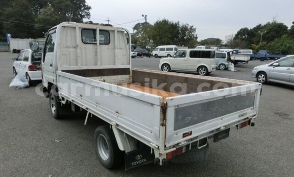 Buy Used Toyota Dyna White Truck in Beitbridge in Matabeleland South Buy Used Toyota Dyna White Truck in Beitbridge in Matabeleland South