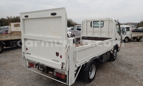 Tenga Tsaru Toyota Dyna Sirivha Rori in Beitbridge in Matabeleland South Tenga Tsaru Toyota Dyna Sirivha Rori in Beitbridge in Matabeleland South