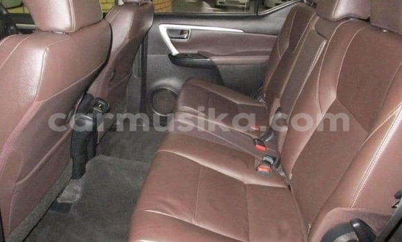 Buy Used Toyota Fortuner Silver Car in Bulawayo in Bulawayo Buy Used Toyota Fortuner Silver Car in Bulawayo in Bulawayo