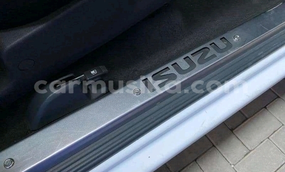 Acheter Occasion Voiture Isuzu KB Blanc à Beitbridge, Matabeleland South Acheter Occasion Voiture Isuzu KB Blanc à Beitbridge, Matabeleland South