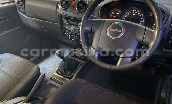 Acheter Occasion Voiture Isuzu KB Blanc à Beitbridge, Matabeleland South Acheter Occasion Voiture Isuzu KB Blanc à Beitbridge, Matabeleland South