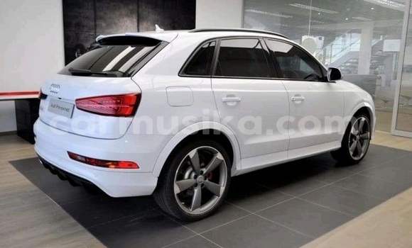 Acheter Occasion Voiture Audi Q3 Blanc à Chitungwiza, Harare Acheter Occasion Voiture Audi Q3 Blanc à Chitungwiza, Harare
