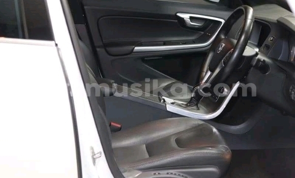 Acheter Occasion Voiture Volvo S60 Blanc à Harare, Harare Acheter Occasion Voiture Volvo S60 Blanc à Harare, Harare