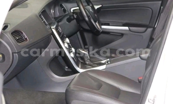 Acheter Occasion Voiture Volvo S60 Blanc à Harare, Harare Acheter Occasion Voiture Volvo S60 Blanc à Harare, Harare