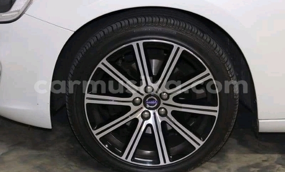 Acheter Occasion Voiture Volvo S60 Blanc à Harare, Harare Acheter Occasion Voiture Volvo S60 Blanc à Harare, Harare