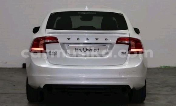 Acheter Occasion Voiture Volvo S60 Blanc à Harare, Harare Acheter Occasion Voiture Volvo S60 Blanc à Harare, Harare