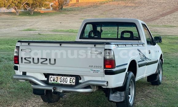 Acheter Occasion Voiture Isuzu KB Blanc à Beitbridge, Matabeleland South Acheter Occasion Voiture Isuzu KB Blanc à Beitbridge, Matabeleland South
