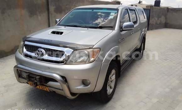 Buy Used Toyota Hilux Silver Car in Harare in Harare Buy Used Toyota Hilux Silver Car in Harare in Harare