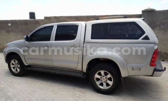 Buy Used Toyota Hilux Silver Car in Harare in Harare Buy Used Toyota Hilux Silver Car in Harare in Harare