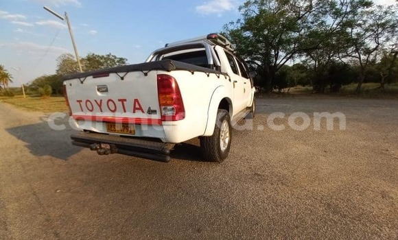 Buy Used Toyota Hilux White Car in Harare in Harare Buy Used Toyota Hilux White Car in Harare in Harare