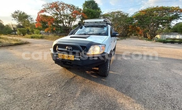 Buy Used Toyota Hilux White Car in Harare in Harare Buy Used Toyota Hilux White Car in Harare in Harare