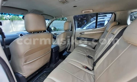 Buy Used Chevrolet TrailBlazer White Car in Harare in Harare Buy Used Chevrolet TrailBlazer White Car in Harare in Harare