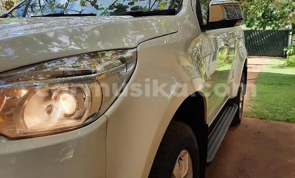 Buy Used Chevrolet TrailBlazer White Car in Harare in Harare Buy Used Chevrolet TrailBlazer White Car in Harare in Harare