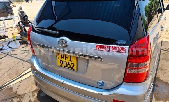 Buy Used Toyota Wish Silver Car in Masvingo in Masvingo Buy Used Toyota Wish Silver Car in Masvingo in Masvingo