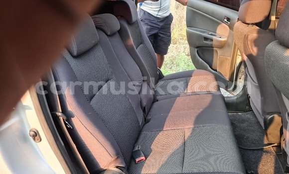 Buy Used Toyota Wish Silver Car in Masvingo in Masvingo Buy Used Toyota Wish Silver Car in Masvingo in Masvingo