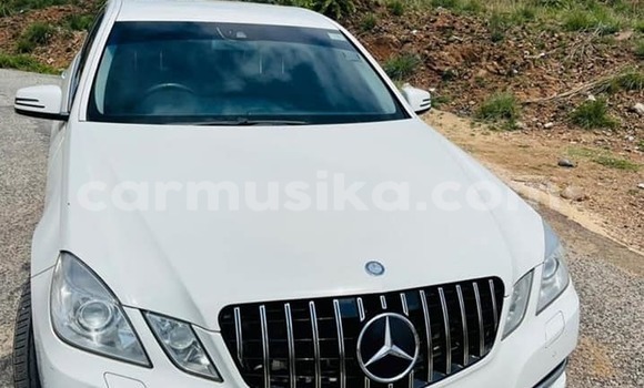 Buy Used Mercedes‒Benz E–Class White Car in Masvingo in Masvingo Buy Used Mercedes‒Benz E–Class White Car in Masvingo in Masvingo