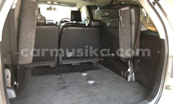 Buy Used Toyota Fortuner Beige Car in Masvingo in Masvingo Buy Used Toyota Fortuner Beige Car in Masvingo in Masvingo