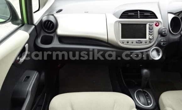Buy Used Honda Fit Green Car in Beitbridge in Matabeleland South Buy Used Honda Fit Green Car in Beitbridge in Matabeleland South