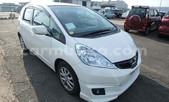 Tenga Tsaru Honda Fit Chena Mota in Beitbridge in Matabeleland South