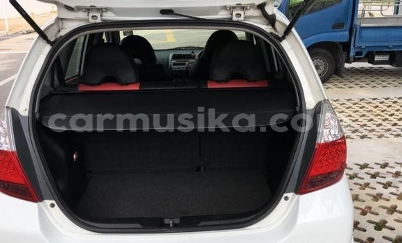 Tenga Tsaru Honda Fit Chena Mota in Beitbridge in Matabeleland South Tenga Tsaru Honda Fit Chena Mota in Beitbridge in Matabeleland South