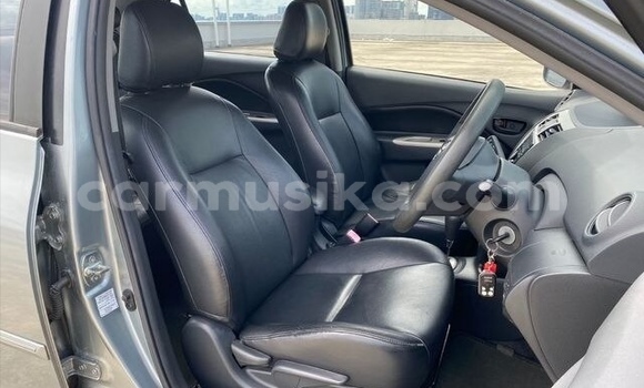 Acheter Occasion Voiture Toyota Vios Gris à Beitbridge, Matabeleland South Acheter Occasion Voiture Toyota Vios Gris à Beitbridge, Matabeleland South