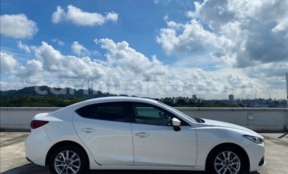 Acheter Occasion Voiture Mazda 3 Blanc à Beitbridge, Matabeleland South Acheter Occasion Voiture Mazda 3 Blanc à Beitbridge, Matabeleland South