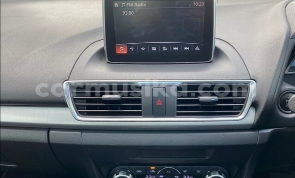 Acheter Occasion Voiture Mazda 3 Blanc à Beitbridge, Matabeleland South Acheter Occasion Voiture Mazda 3 Blanc à Beitbridge, Matabeleland South