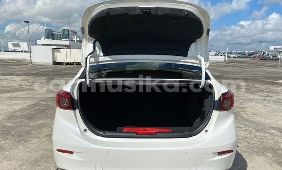 Acheter Occasion Voiture Mazda 3 Blanc à Beitbridge, Matabeleland South Acheter Occasion Voiture Mazda 3 Blanc à Beitbridge, Matabeleland South