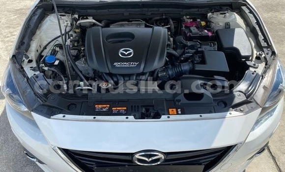 Acheter Occasion Voiture Mazda 3 Blanc à Beitbridge, Matabeleland South Acheter Occasion Voiture Mazda 3 Blanc à Beitbridge, Matabeleland South