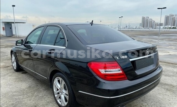 Tenga Tsaru Mercedes‒Benz C–Class Nhema Mota in Beitbridge in Matabeleland South Tenga Tsaru Mercedes‒Benz C–Class Nhema Mota in Beitbridge in Matabeleland South