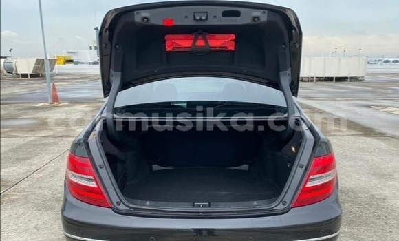 Tenga Tsaru Mercedes‒Benz C–Class Nhema Mota in Beitbridge in Matabeleland South Tenga Tsaru Mercedes‒Benz C–Class Nhema Mota in Beitbridge in Matabeleland South