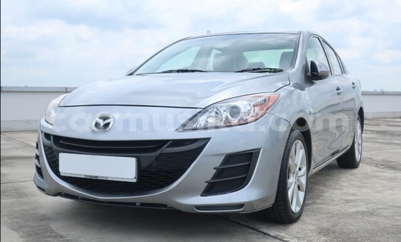Tenga Tsaru Mazda 3 Sirivha Mota in Beitbridge in Matabeleland South