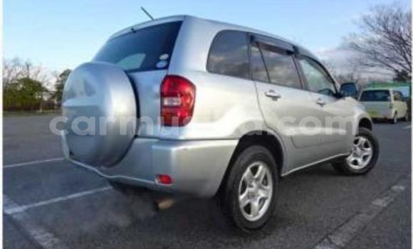 Nunua Ilio tumika Toyota RAV4 Fedha Gari ndani ya Beitbridge nchini Matabeleland Kusini Nunua Ilio tumika Toyota RAV4 Fedha Gari ndani ya Beitbridge nchini Matabeleland Kusini