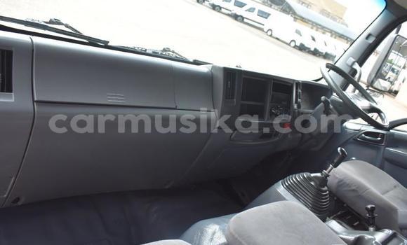 Acheter Occasion Utilitaire Isuzu FTR 850 Blanc à Beitbridge, Matabeleland South Acheter Occasion Utilitaire Isuzu FTR 850 Blanc à Beitbridge, Matabeleland South