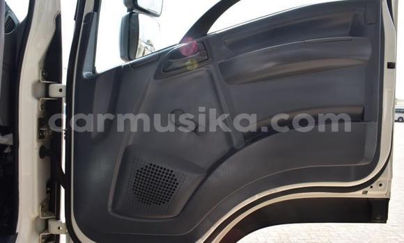 Acheter Occasion Utilitaire Isuzu FTR 850 Blanc à Beitbridge, Matabeleland South Acheter Occasion Utilitaire Isuzu FTR 850 Blanc à Beitbridge, Matabeleland South