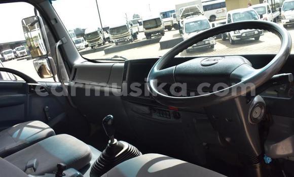 Acheter Occasion Utilitaire Isuzu FTR 850 Blanc à Beitbridge, Matabeleland South Acheter Occasion Utilitaire Isuzu FTR 850 Blanc à Beitbridge, Matabeleland South