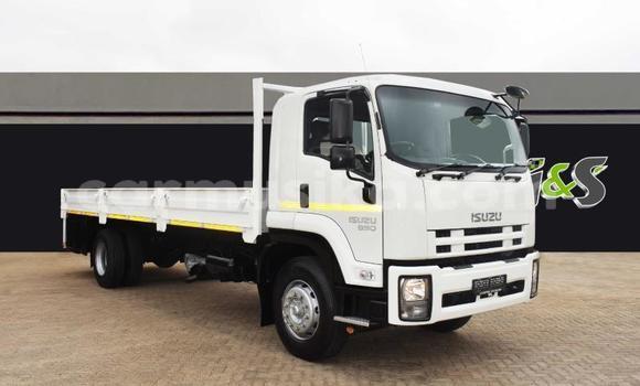 Acheter Occasion Utilitaire Isuzu FTR 850 Blanc à Beitbridge, Matabeleland South Acheter Occasion Utilitaire Isuzu FTR 850 Blanc à Beitbridge, Matabeleland South